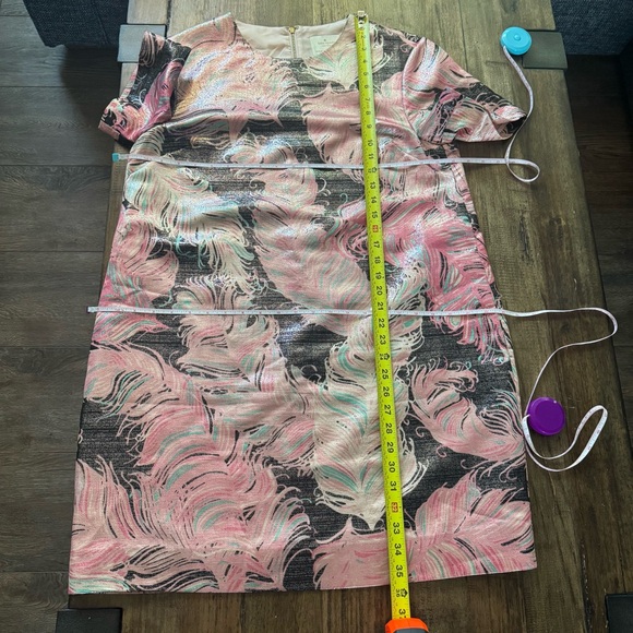 Kate Spade New York Regal Plumes Metallic Feather Print Pink Shift Dress - Picture 12 of 14